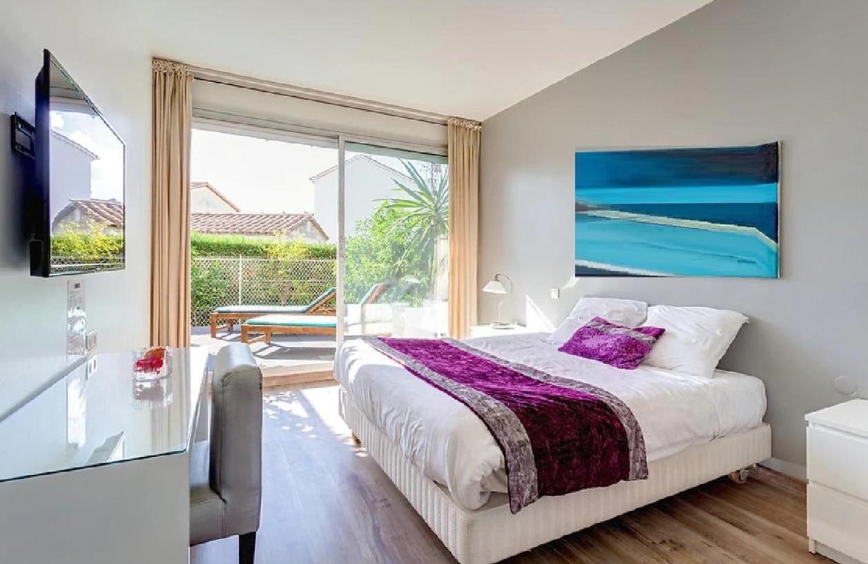 Hotel Sable Et Soleil - Port, Plage Et Jacuzzi Prive เฟรฌูส ภายนอก รูปภาพ