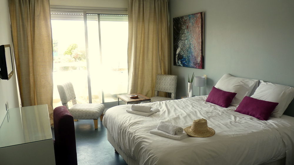 Hotel Sable Et Soleil - Port, Plage Et Jacuzzi Prive เฟรฌูส ภายนอก รูปภาพ