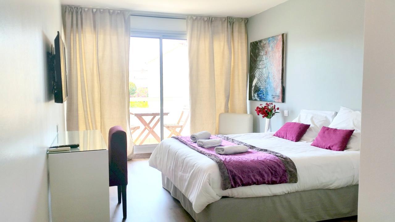Hotel Sable Et Soleil - Port, Plage Et Jacuzzi Prive เฟรฌูส ห้อง รูปภาพ
