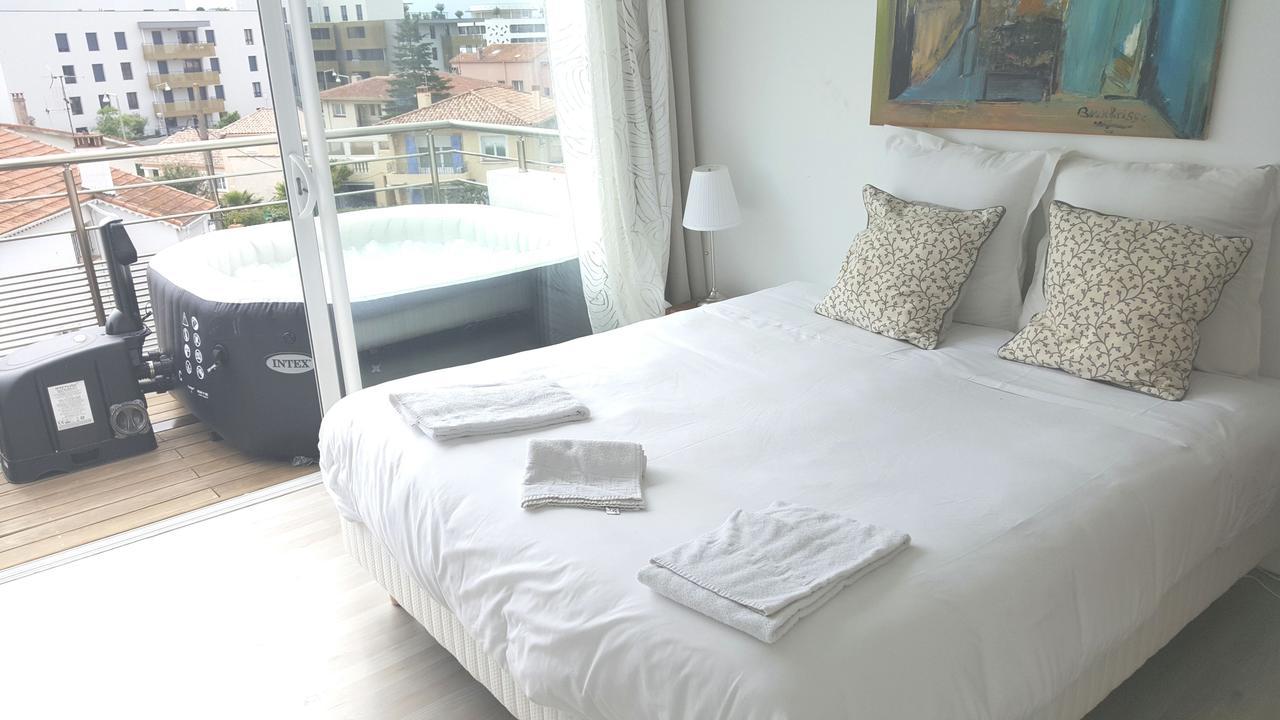 Hotel Sable Et Soleil - Port, Plage Et Jacuzzi Prive เฟรฌูส ภายนอก รูปภาพ