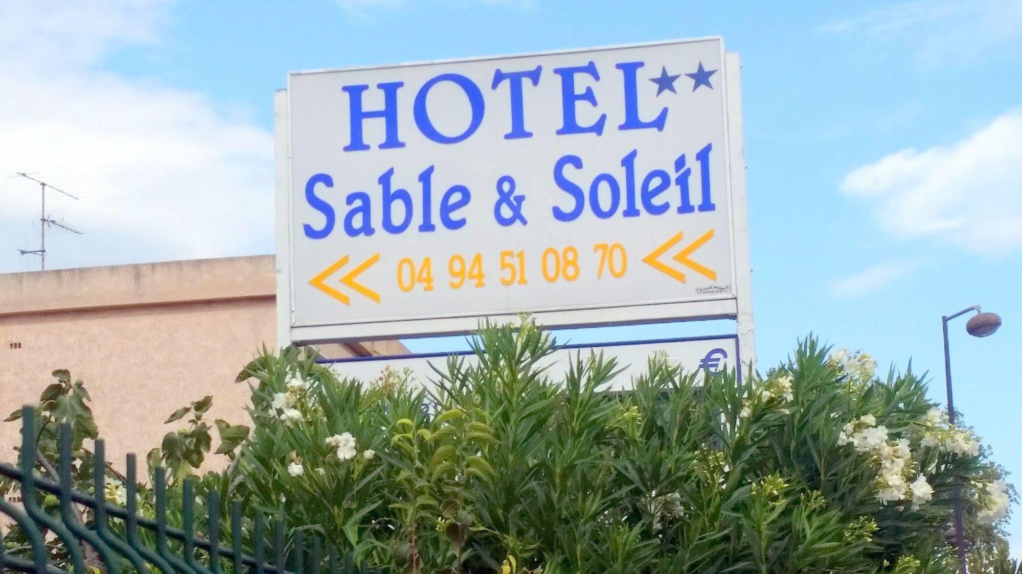 Hotel Sable Et Soleil - Port, Plage Et Jacuzzi Prive เฟรฌูส ภายนอก รูปภาพ