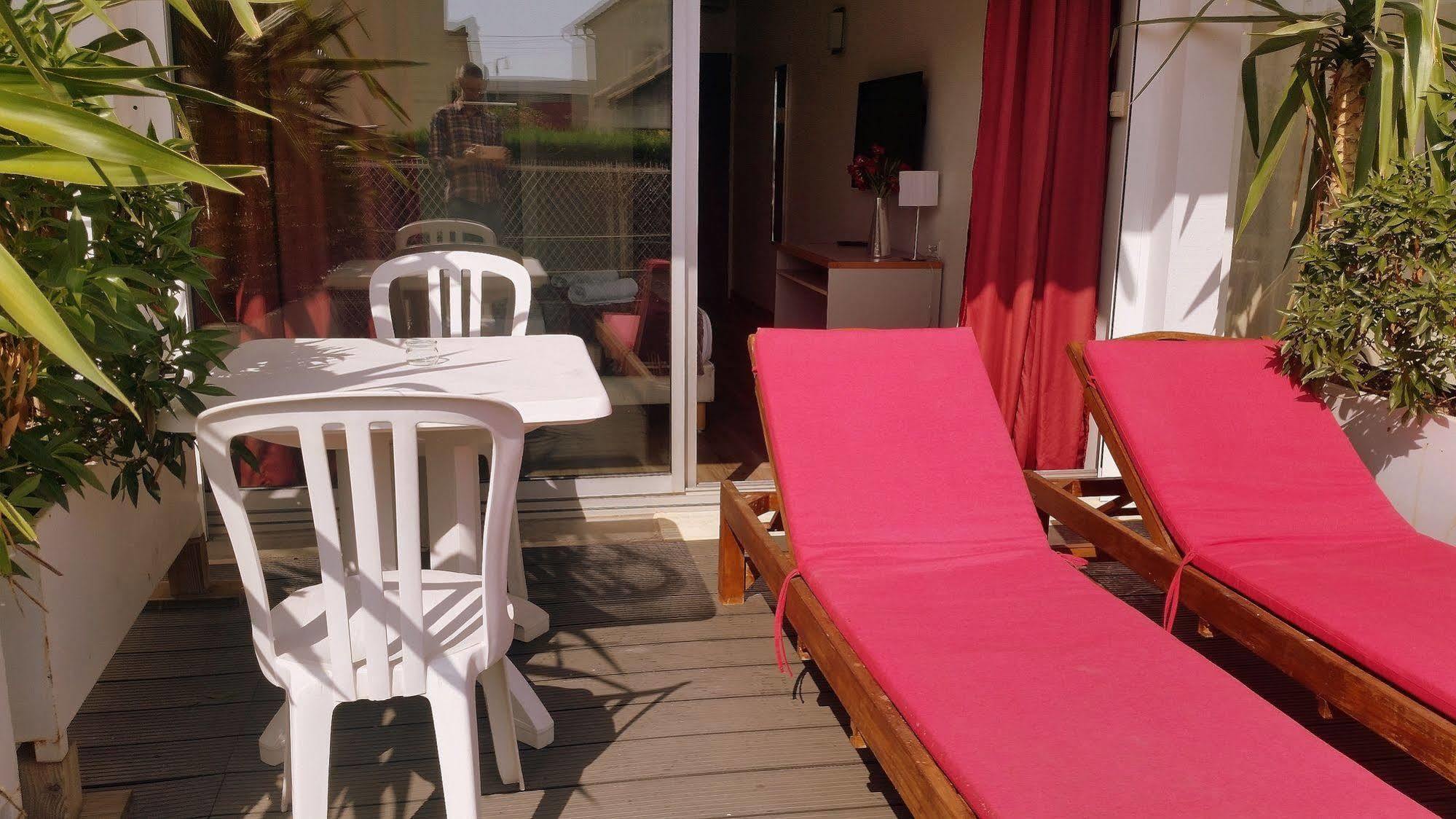 Hotel Sable Et Soleil - Port, Plage Et Jacuzzi Prive เฟรฌูส ภายนอก รูปภาพ