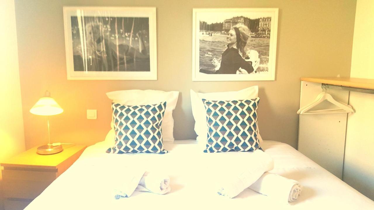 Hotel Sable Et Soleil - Port, Plage Et Jacuzzi Prive เฟรฌูส ห้อง รูปภาพ