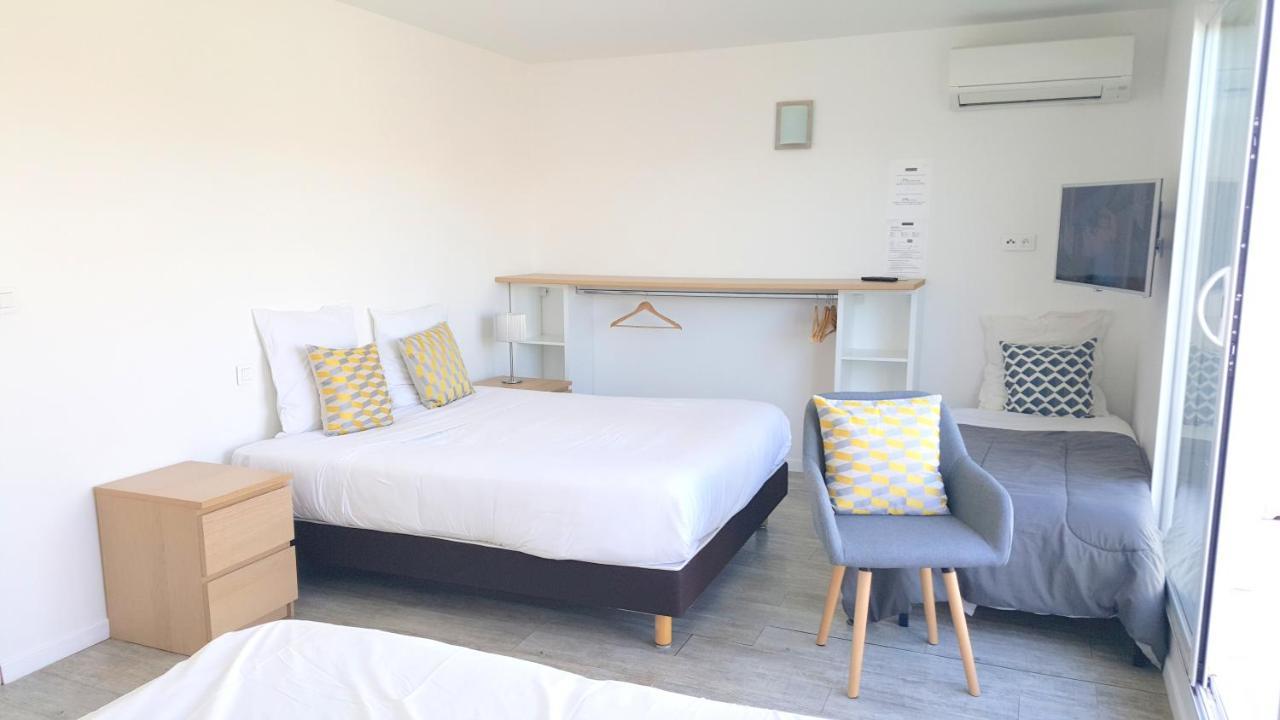 Hotel Sable Et Soleil - Port, Plage Et Jacuzzi Prive เฟรฌูส ภายนอก รูปภาพ